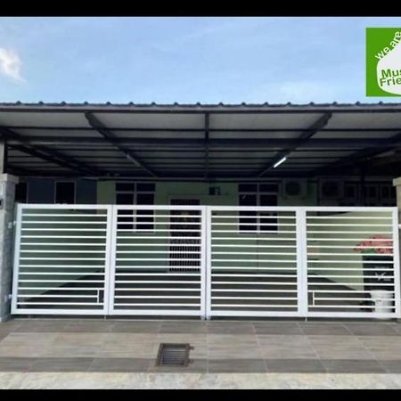 Sri Aman Homestay Jitra Exterior foto
